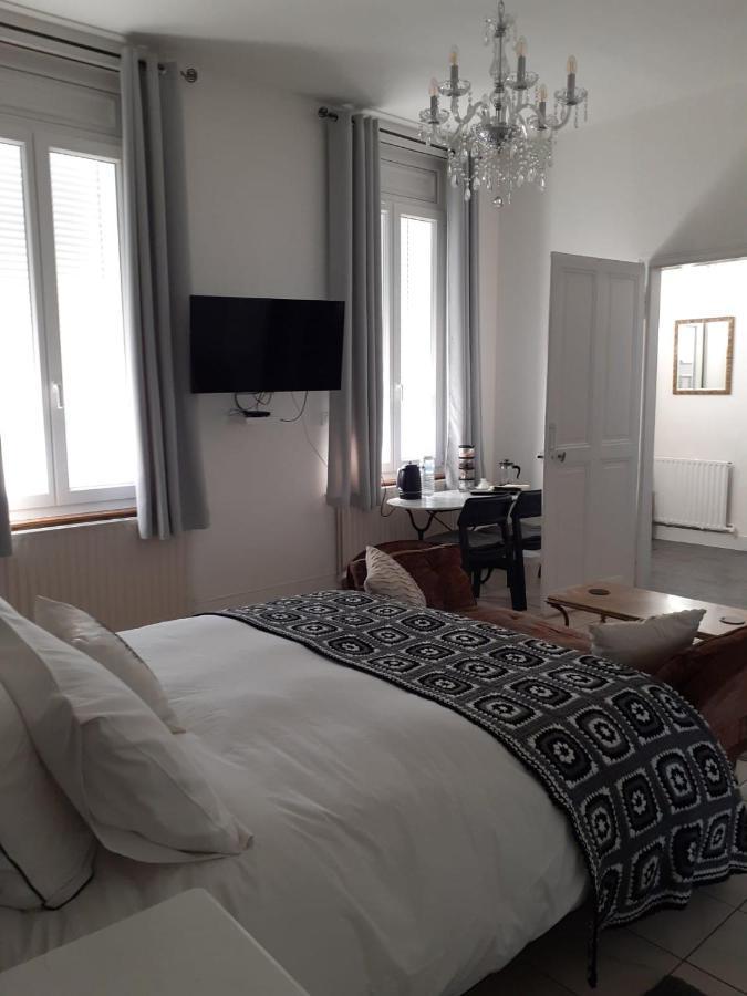 Oasis Master Suite Marconne Ngoại thất bức ảnh